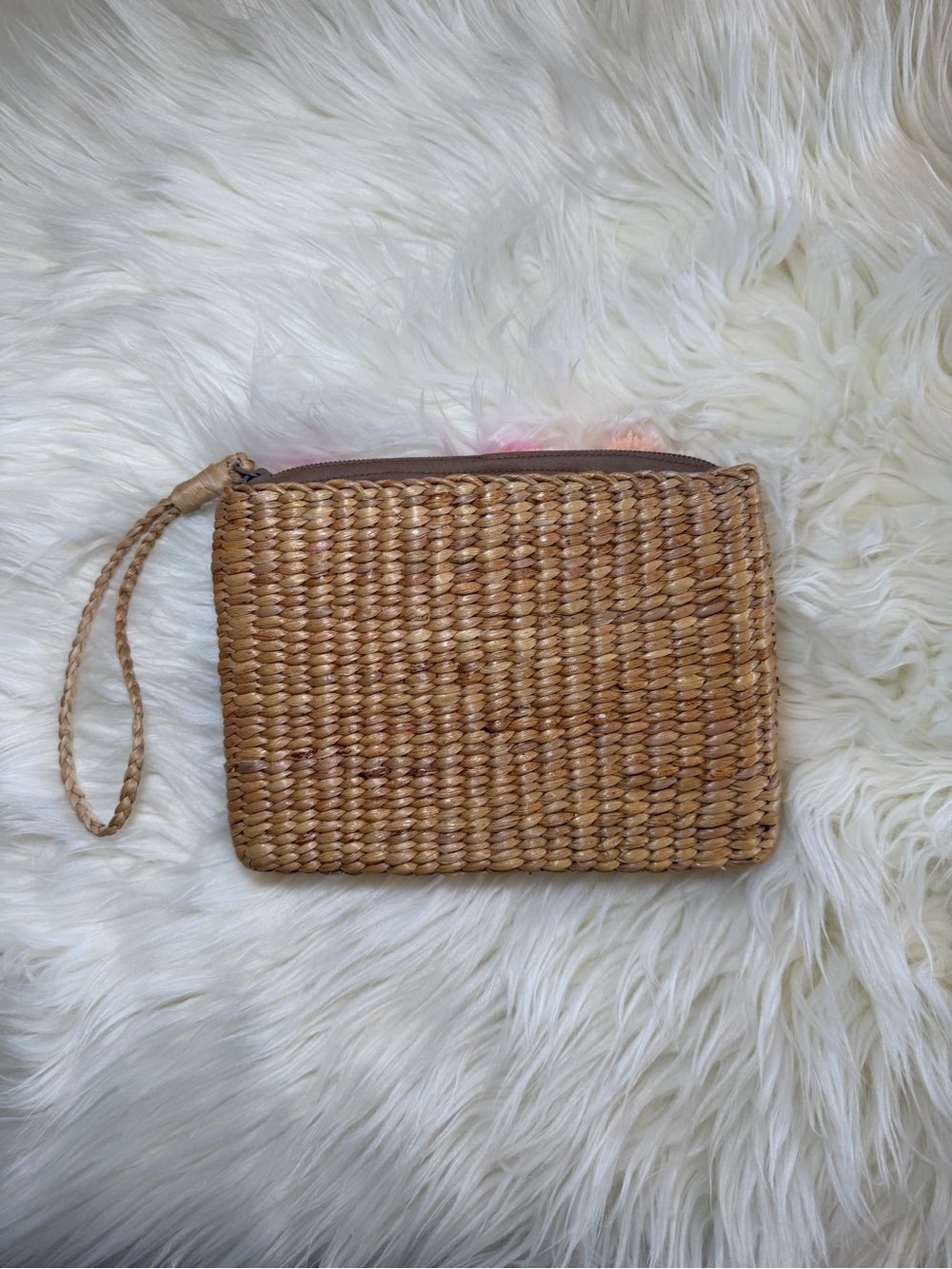 The Seagrass Eva Clutch - Sea & Grass Woven Wristlet - Picture 2 of 5
